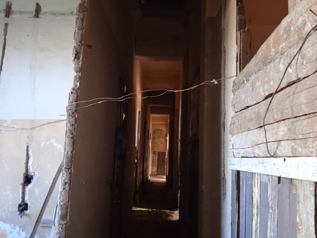 Más imágenes del hotel en peligro de derrumbe.